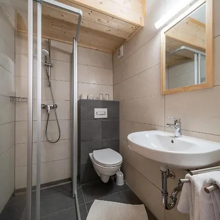 Hofweyer Affittacamere 3*