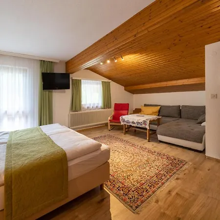 Hofweyer Guest house 3*